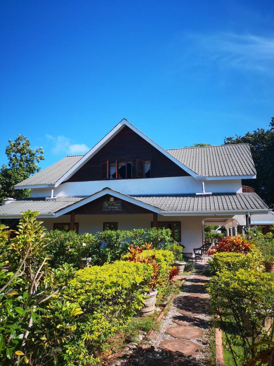 Belle Amie Self Catering Hotel ลาดิก ภายนอก รูปภาพ